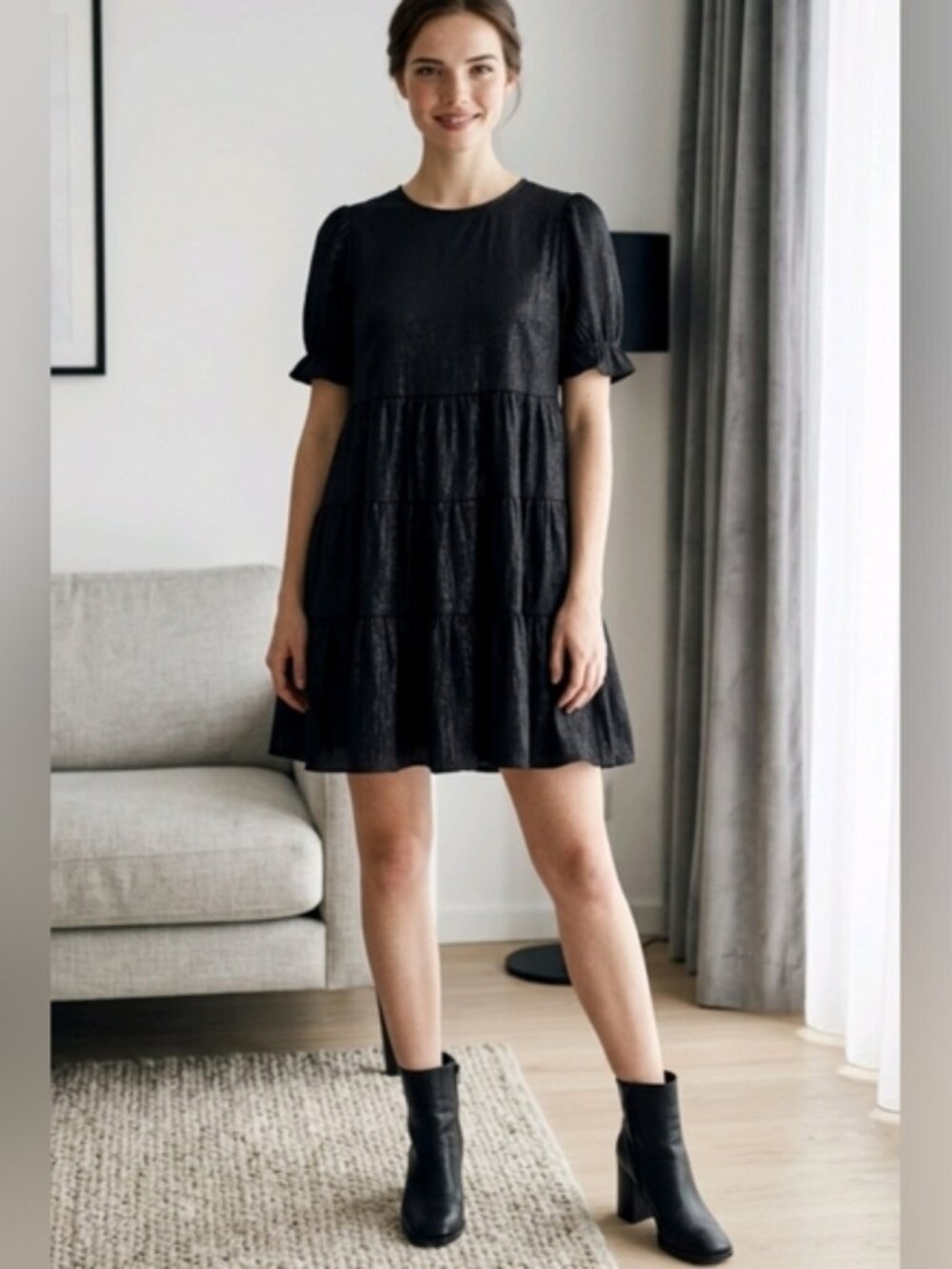 Lulu's SZ S Black Crew Neck Short Trapeze Dress Short Sleeves Lined